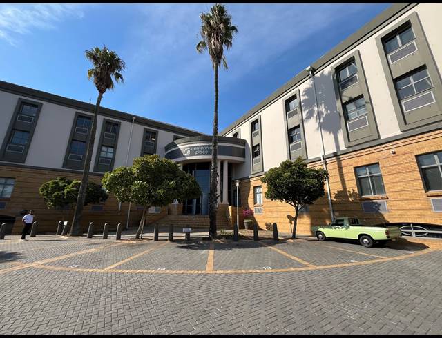1,753M² OFFICE TO LET IN CENTURY CITY